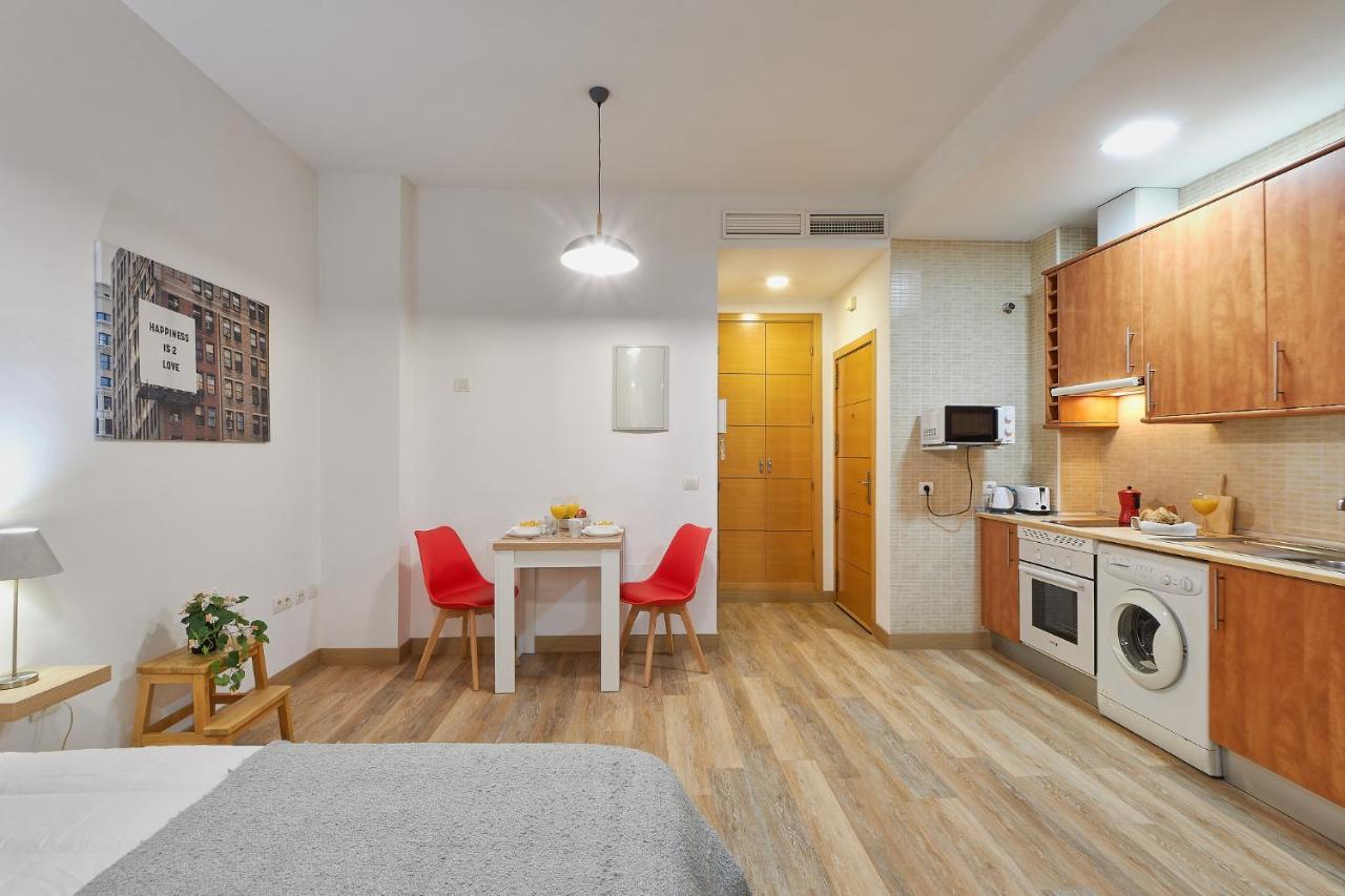 Apartamento Victoria Urbanite Málaga Exterior foto