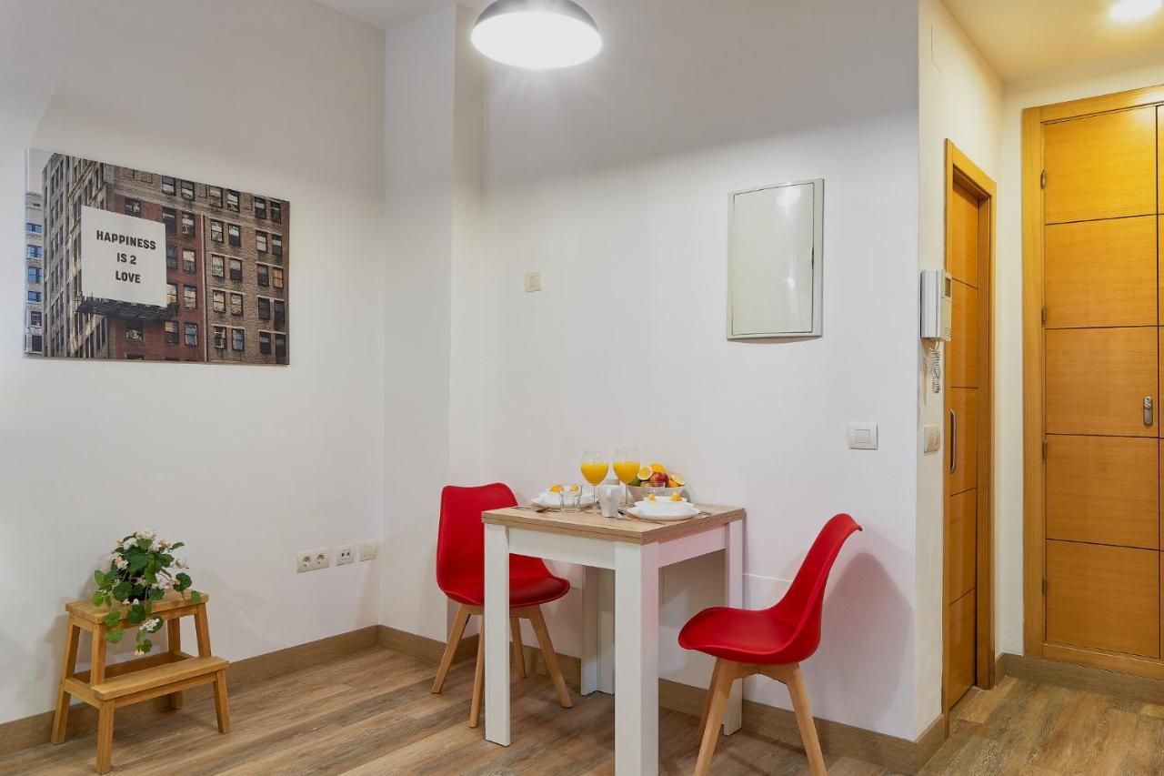 Apartamento Victoria Urbanite Málaga Exterior foto